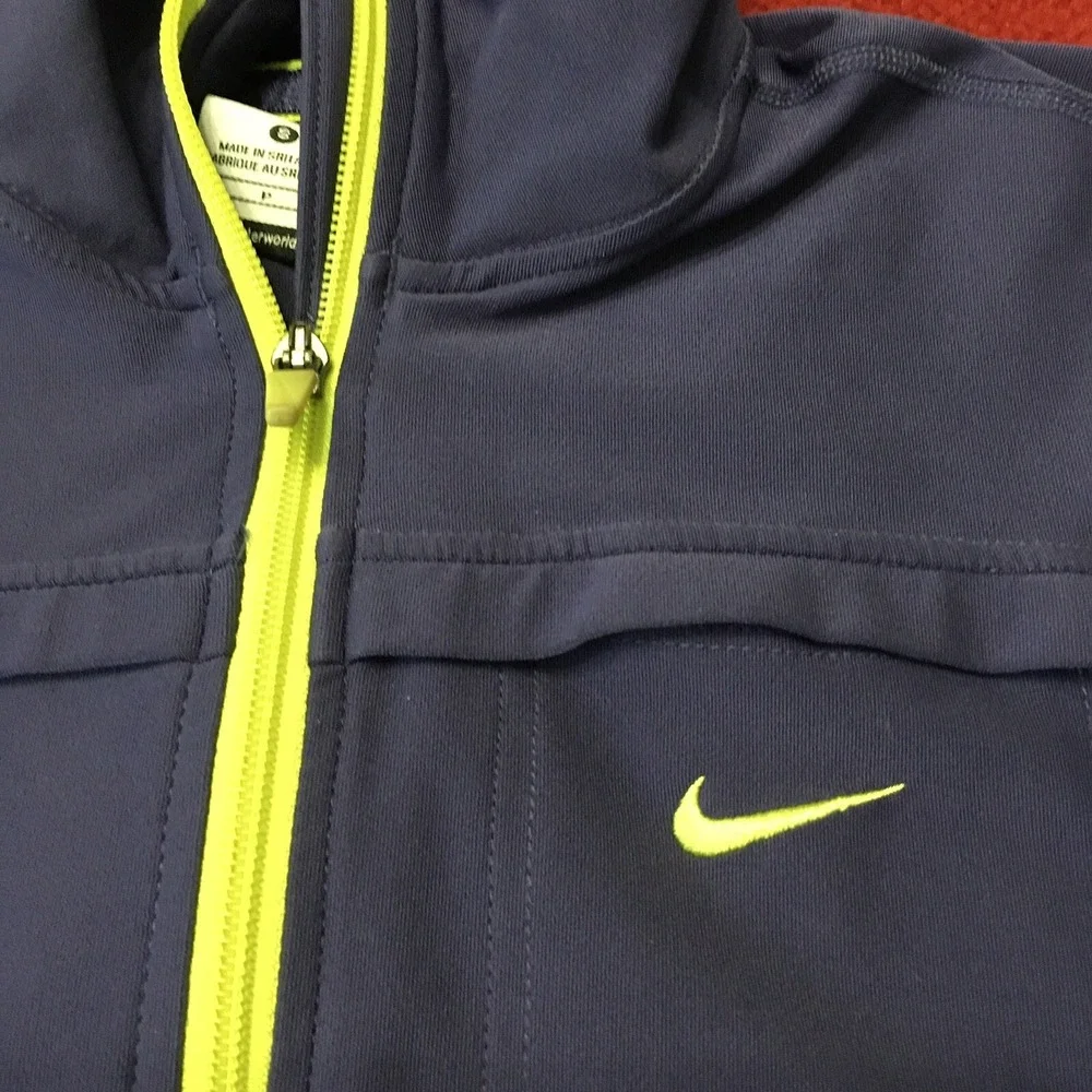 Nike Jacket Womens Medium Purple Dri-Fit Running Full Zip‎ Jacket Thumbholes